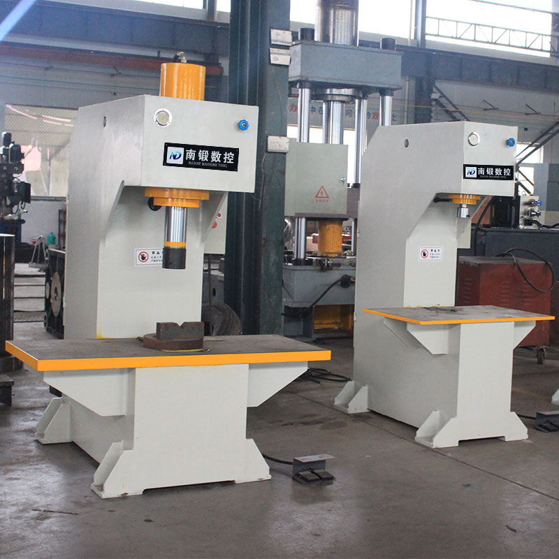 廠家直銷63T單臂油壓機(jī)