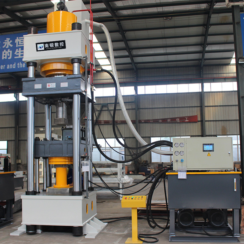 鹽磚機廠家630噸牛羊舔磚液壓機礦物鹽營養(yǎng)鹽粉末成型油壓機