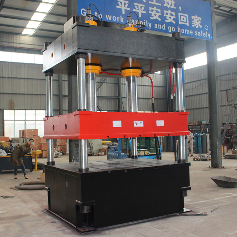 250T四柱油壓機