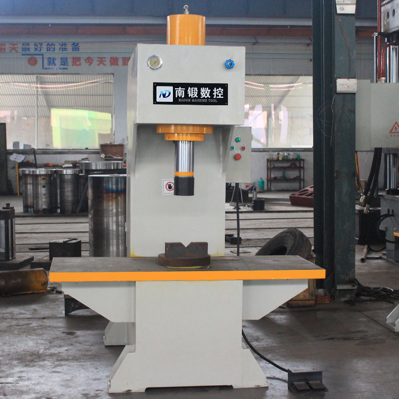 63T單臂油壓機(jī)，63TC形壓裝校直油壓機(jī)