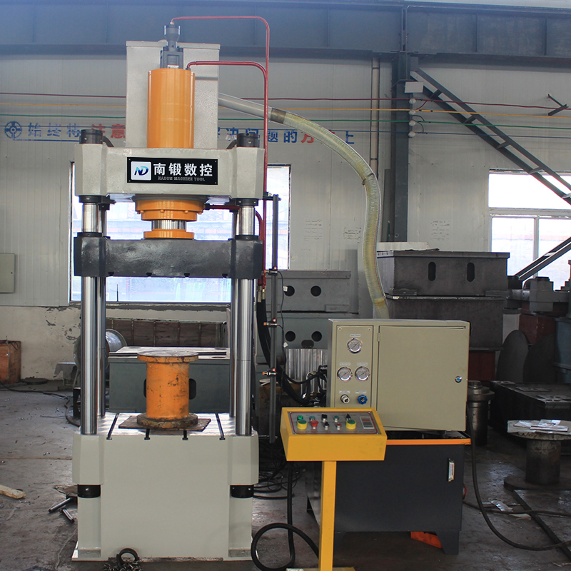 200T三梁四柱油壓機，200噸金屬拉伸成型油壓機