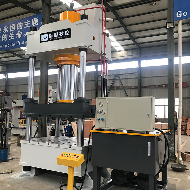 500T三梁四柱油壓機，500噸常規油壓機